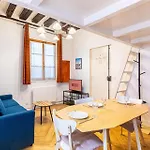 GuestReady - Apt Élégant Proche du Panthéon pour 3